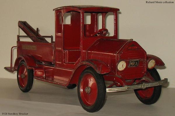 Don't sell your antique toys until you know all the facts. Buddy L Museum the world's most trusted name in antique toys. Free Appraisals, buying sturditoy toy trucks, buddy l toy trains appraisals, japan space toys for sale