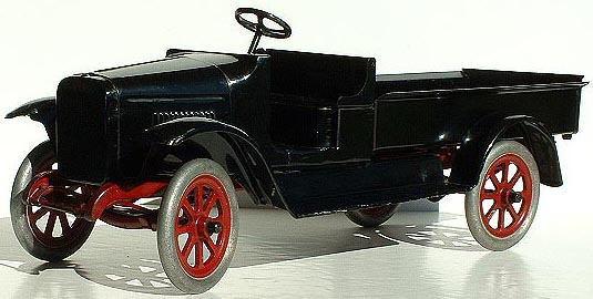 Contact us with your Buddy L Trucks and Buddy L Trains for sale. Free appraisals ~ Buddy L Steam Shovel, Buddy L Pile Driver, rare japanese tin toy robots appraisals, Buddy L Toy Cars Antique buddy l flivvver toy cars appraisals, old japan tin toy space toys, ebay buddy l trucks, ebay space toys, buddy l trains needed